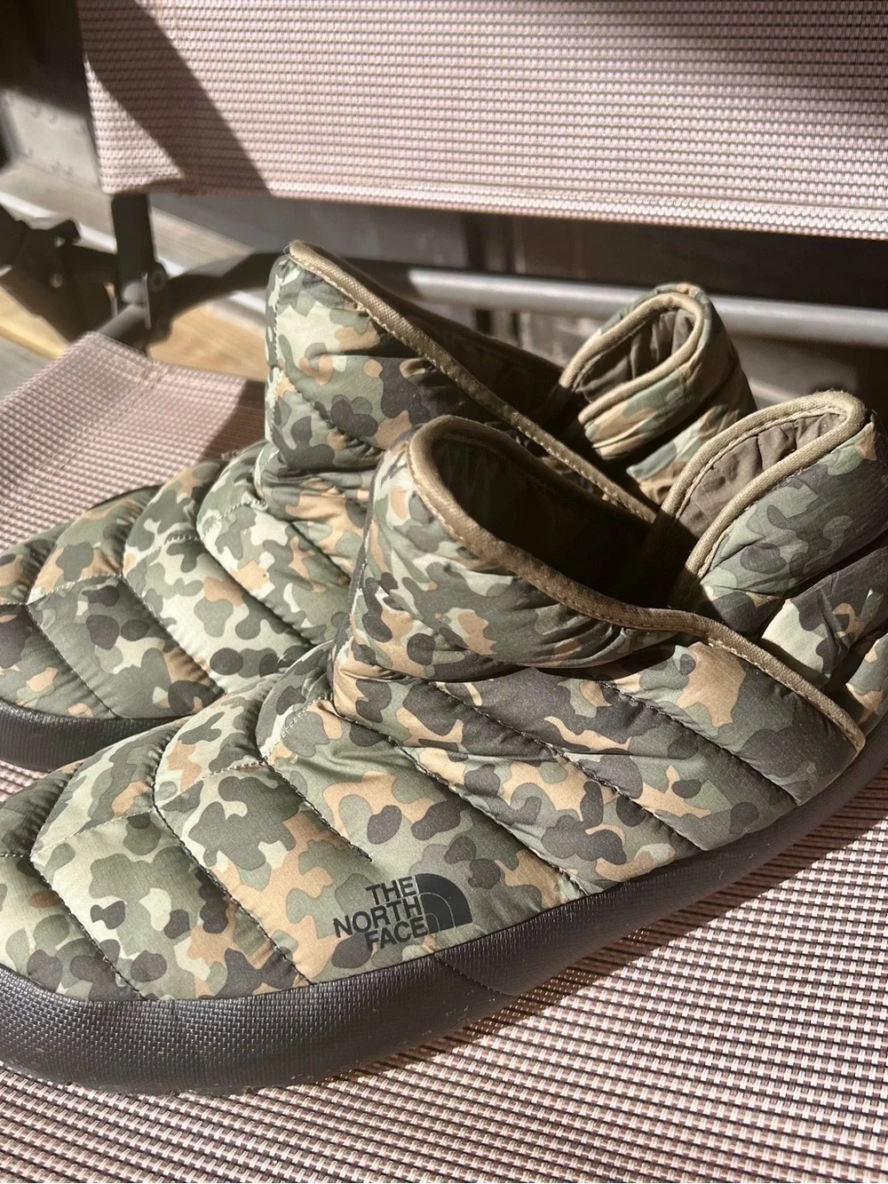 The North Face Men's Camouflage Quilted Slip-On Boots - Green Camo